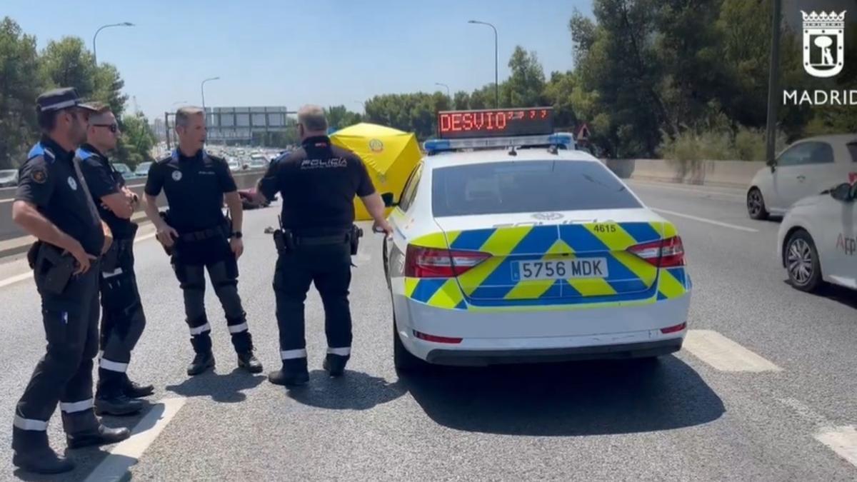 Muere un hombre de 57 años tras caerse de la moto y ser atropellado por un camión en la M-30