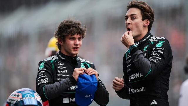 Kimi Antonelli y George Russell, pilotos de Mercedes que ocupan el primer y el segundo puesto, respectivamente, en el Campeonato de Fórmula 1.