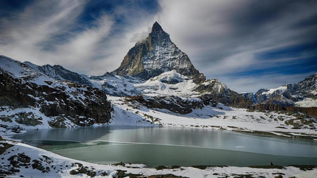 Los cadáveres se encontraron en la turística región suiza de Zermatt.