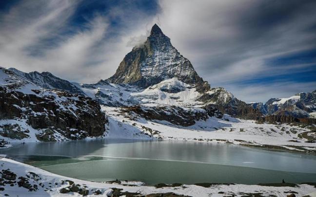 Los cadáveres se encontraron en la turística región suiza de Zermatt.
