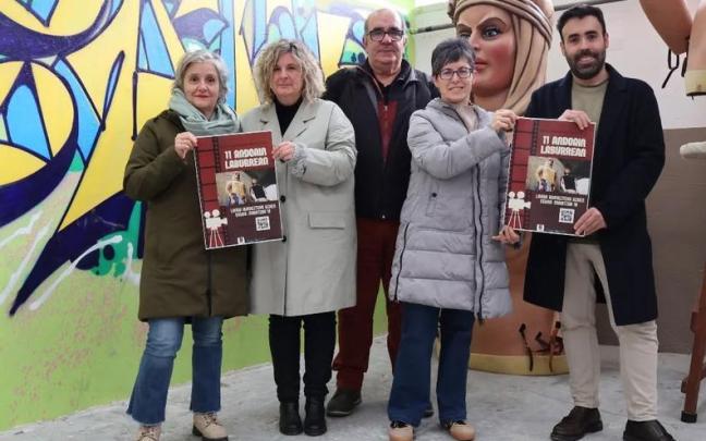 ESCIVIko eta Udaleko ordezkariak, aurkezpenean.