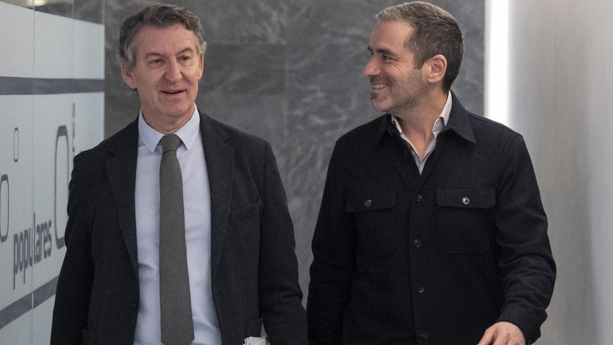 Sémper regresa al comité de dirección del PP tras el tratamiento por el cáncer que padece