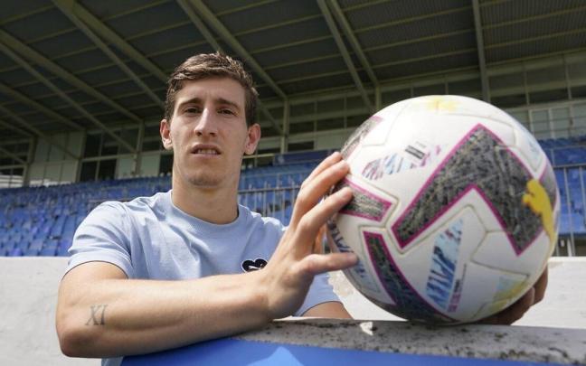 Aihen Muñoz posa para este periódico. / RUBEN PLAZA