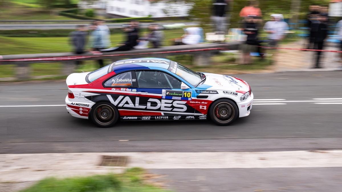 El joven bergararra Aitor Zabaleta se hizo con el primer puesto en la categoría de turismos.