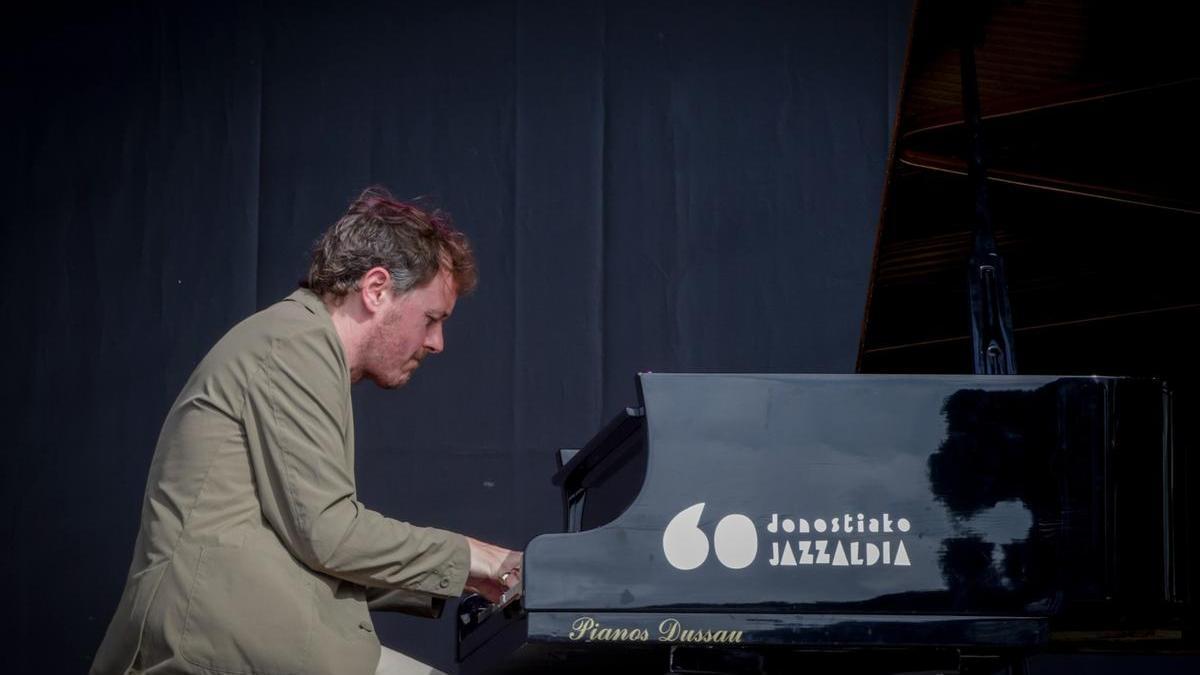 El pianista donostiarra Paul San Martín en plena actuación en el Jazzaldia.