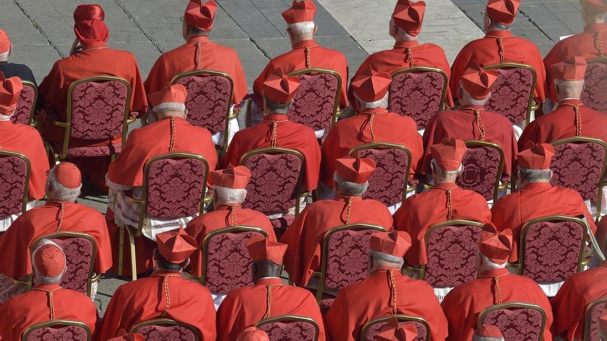 El cónclave para elegir al nuevo Papa será el 7 de mayo