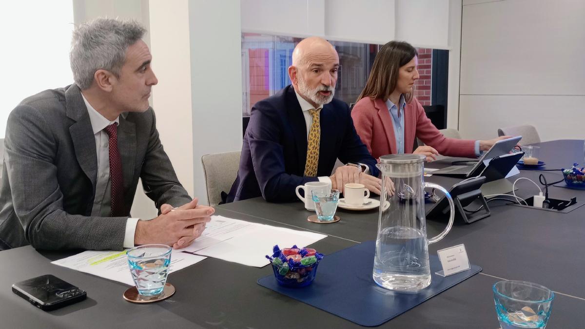 Roberto Tobillas, Mikel Barandiarán y Patricia Berjón