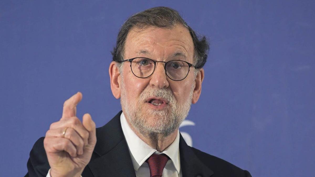 El expresidente del Gobierno y expresidente del PP, Mariano Rajoy, participa en un acto público con el candidato del PP a la Alcaldía de Puertollano