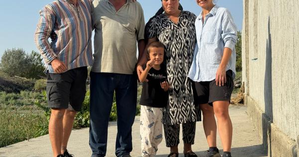 21 de agosto. Pueblo Dul Dul, Uzbekistán. Con una familia del lugar.