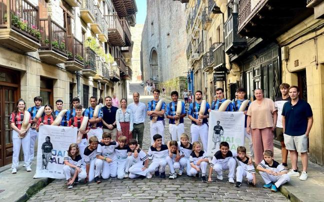 Hondarribia Grand Slamaren aurkezpena Udaletxean egin zen, hainbat pilotarien partaidetzarekin.