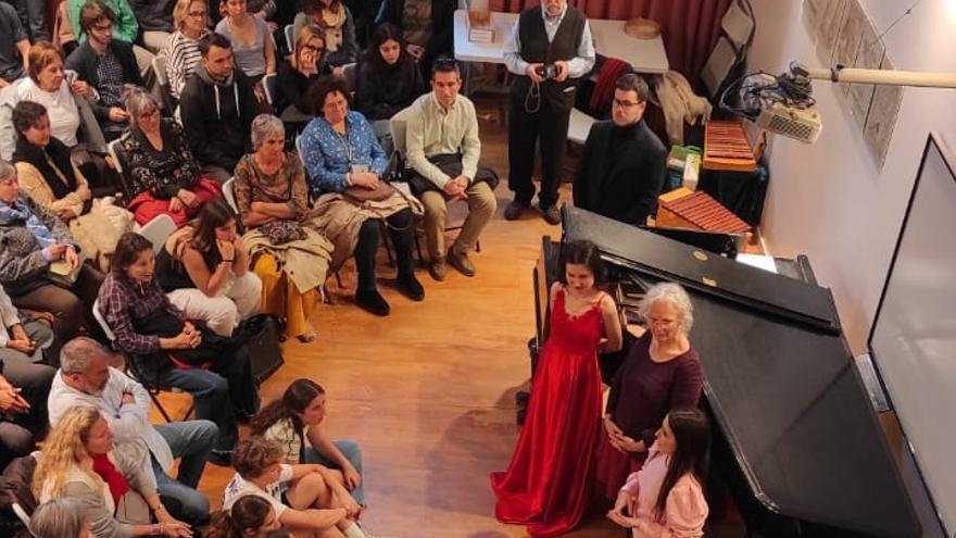 Evento de recaudación de fondos en Barcelona para la Fundación Si Asha y la ONG Familia de Hetauda