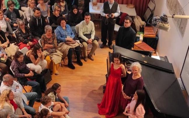 Evento de recaudación de fondos en Barcelona para la Fundación Si Asha y la ONG Familia de Hetauda