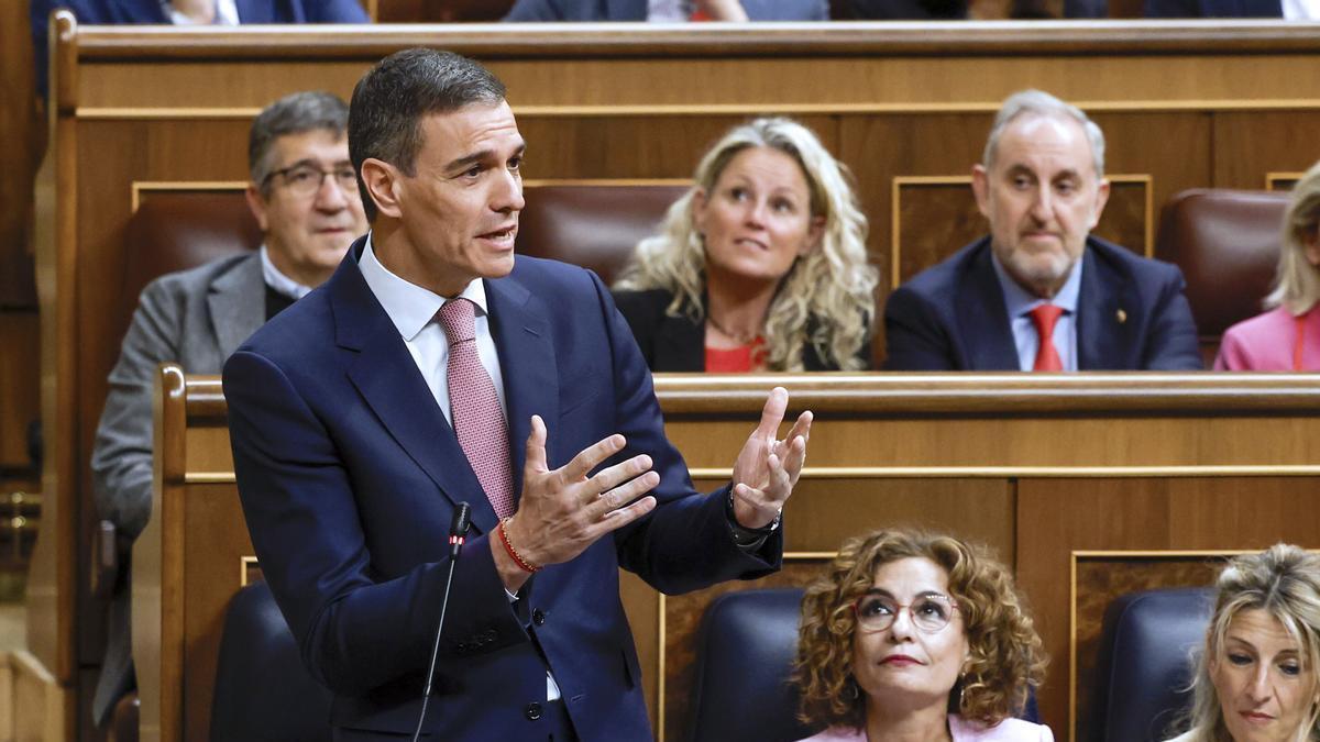 Pedro Sánchez interviene en la última sesión de control al Ejecutivo español en el Congreso.