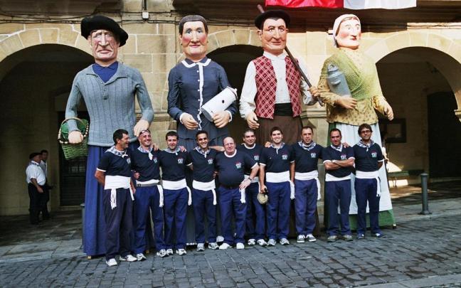 Los gigantes de Bermeo cumplen 20 años