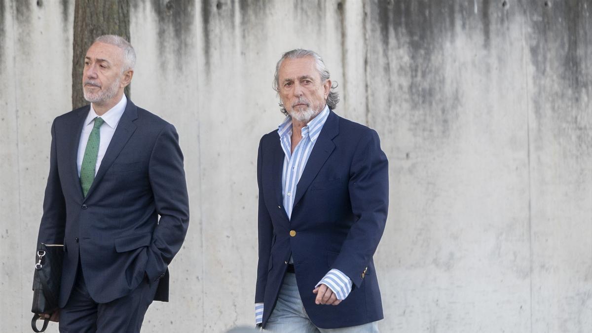 El líder de la trama 'Gürtel', Francisco Correa, a su llegada a la Audiencia Nacional para el último juicio de la macrocausa.