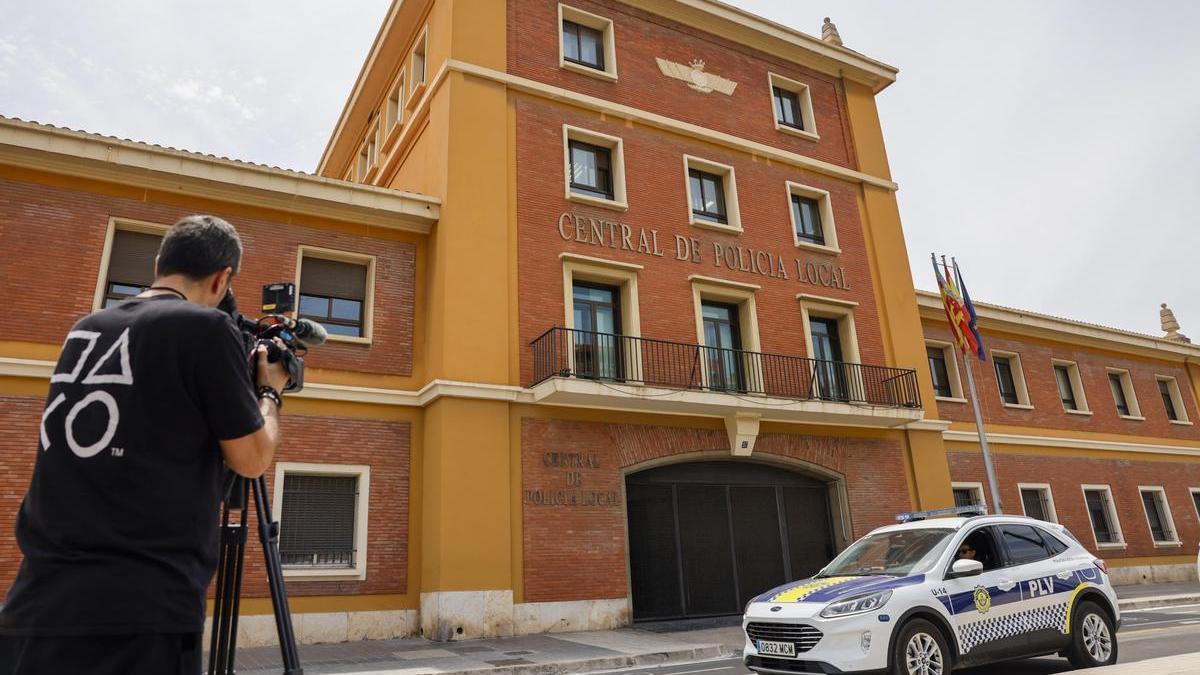 Vista general de las dependencias centrales de la Policía Local de Valencia donde se ha entregado el conductor.