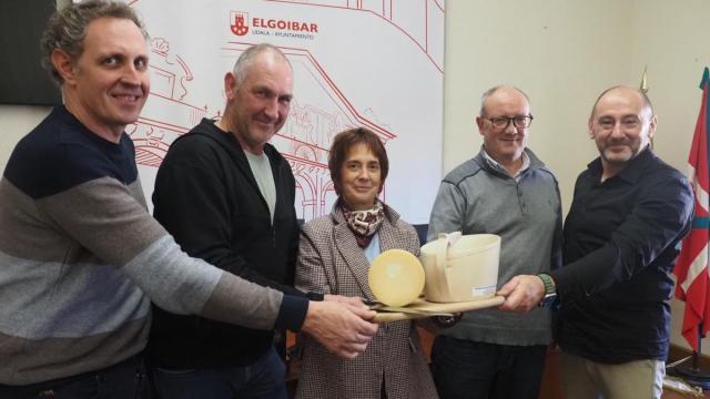 Presentación del concurso en el que se elegirá el queso campeón de campeones de 2025.