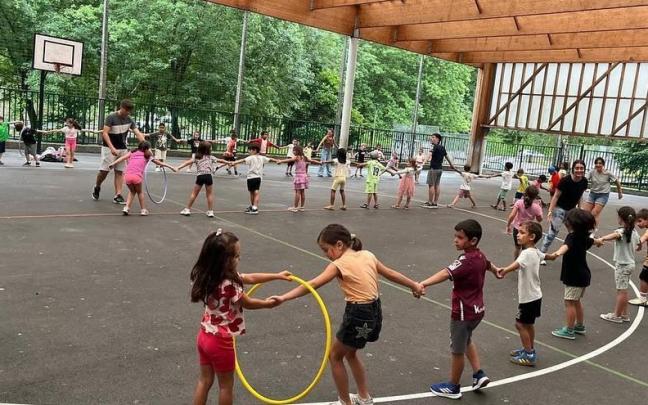 Juegos organizados en las colonias de Lezo.