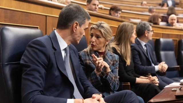 Pedro Sánchez y la vicepresidenta segunda y ministra de Trabajo, Yolanda Díaz, durante una sesión de control. / EP Pedro Sánchez y la vicepresidenta segunda y ministra de Trabajo, Yolanda Díaz, durante una sesión de control.