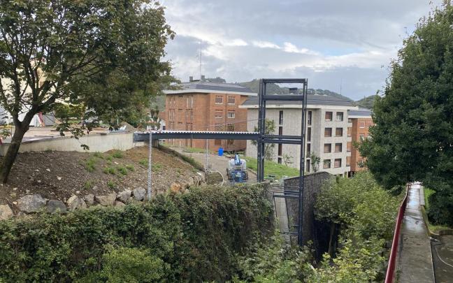 Estado actual de las obras del ascensor de Itzurunbidea de Zumaia.