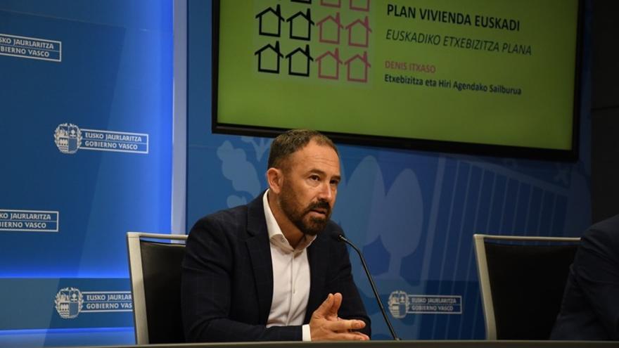 El consejero de Vivienda y Agenda Urbana del Gobierno Vasco, Denis Itxaso