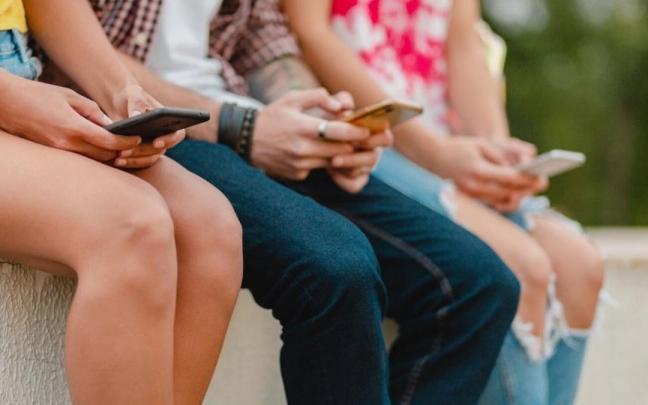 La ONU propone un pacto mundial para proteger a los niños de la inteligencia artificial