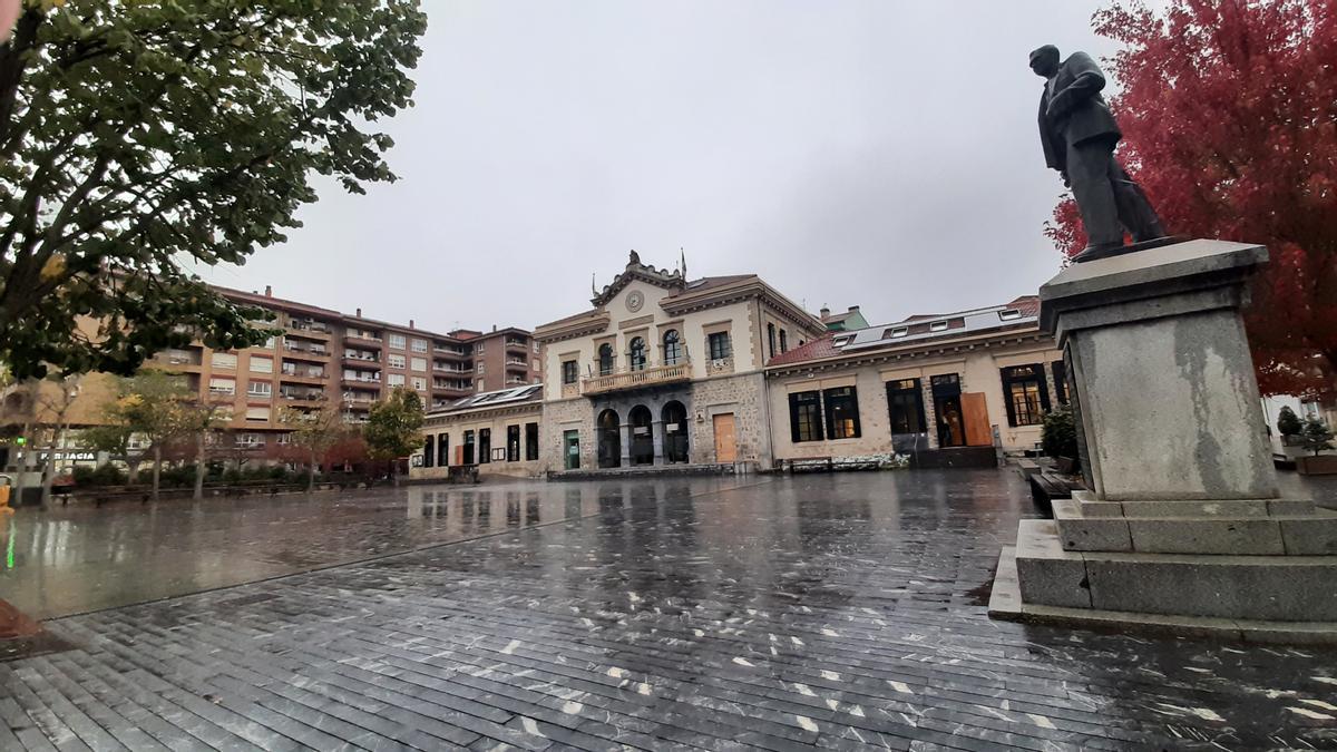 Ayuntamiento de Amurrio en la plaza Juan Urrutia