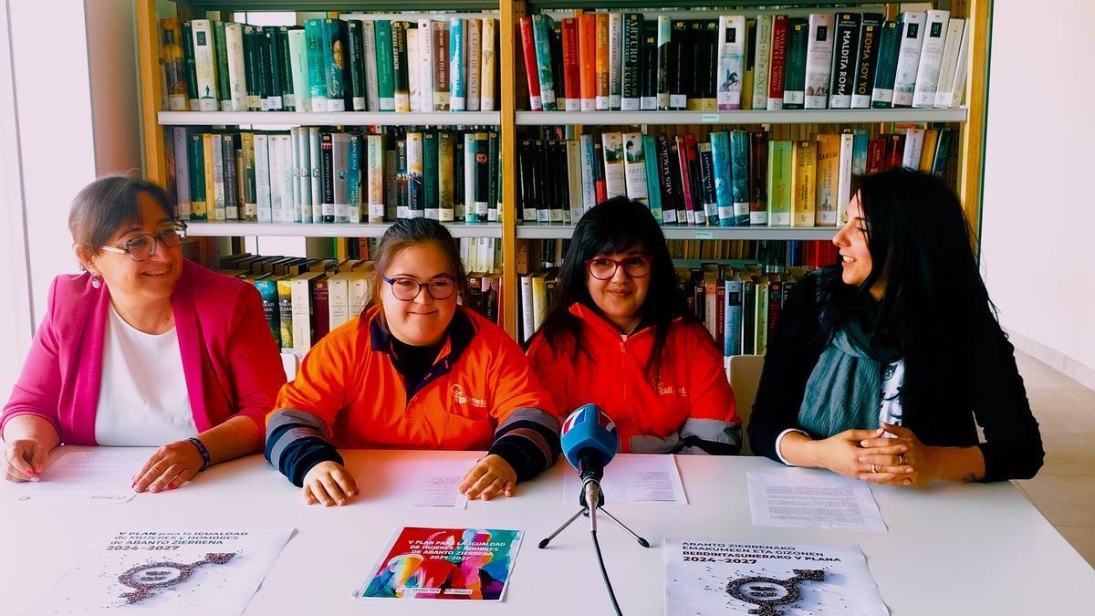 Alazne Zenekorta, Ane Álvarez, Uxue de La Fuente y Sara Rey