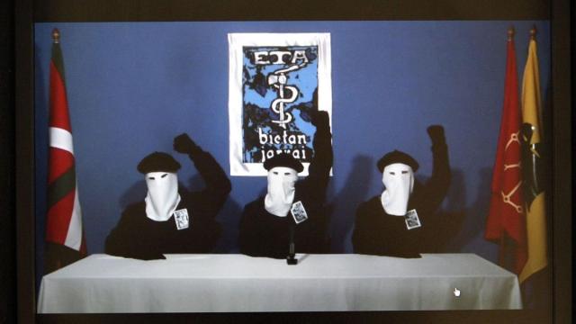 Video en el que tres miembros de ETA anuncia el fin de la violencia armada