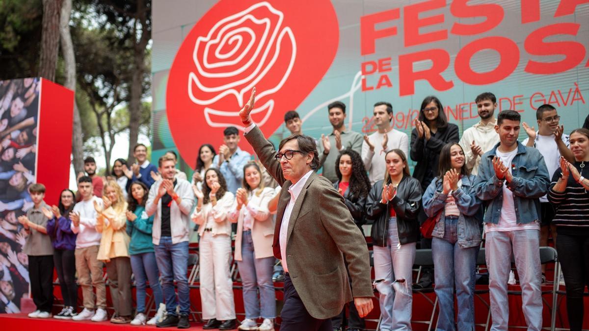 El presidente de la Generalitat, Salvador Illa, durante la ‘Festa de la Rosa’ del PSC.