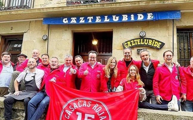 Uno de los encuentros de Casacas Rojas en Gaztelubide. / Cedida Uno de los encuentros de Casacas Rojas en Gaztelubide.