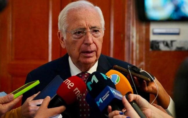 Imbroda llama a la tranquilidad en Melilla ante el llamamiento para entrar "masivamente" en Ceuta y Melilla