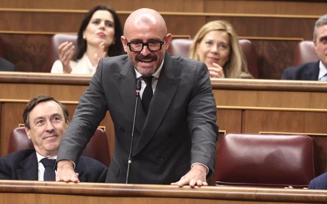 El diputado del PP, Jaime Miguel de los Santos, interviene durante una sesión de control al Gobierno español.