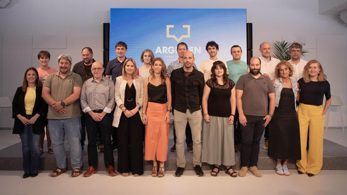 Representantes municipales y agentes que participan en el proceso Argitzen.