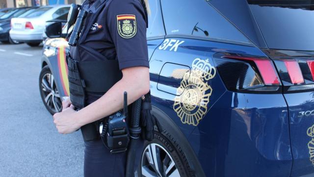 Agente de la Policía Nacional / POLICÍA NACIONAL Agente de la Policía Nacional