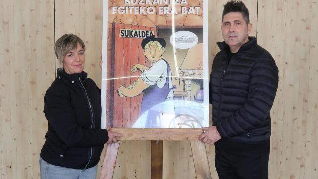 Izaskun Arruti eta Mikel Serrano, aurkezpenaren ondoren.