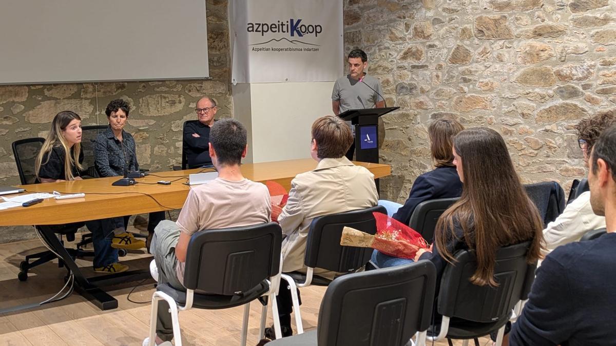 El palacio Basazabal sirvió de marco a la presentacion de azpeitiaKoop