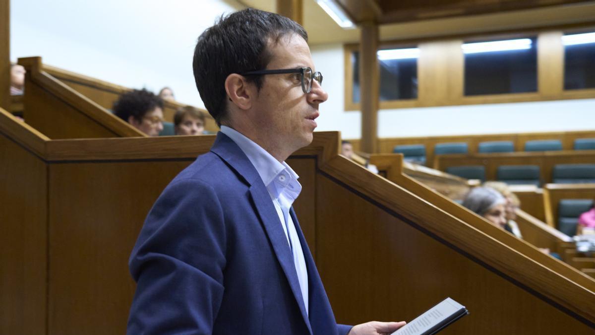 El portavoz parlamentario de EH Bildu, Pello Otxandiano, este viernes en el Parlamento