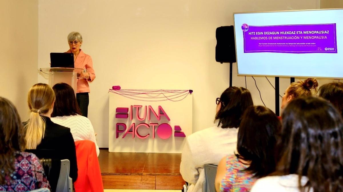 Emakumeen bizi zikloaren aitortza soziala aldarrikatu du Emakundek, berdintasunerako beste urrats bat delako.