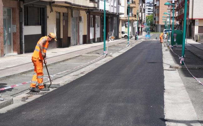 Trabajos de asfaltado en Goikale.