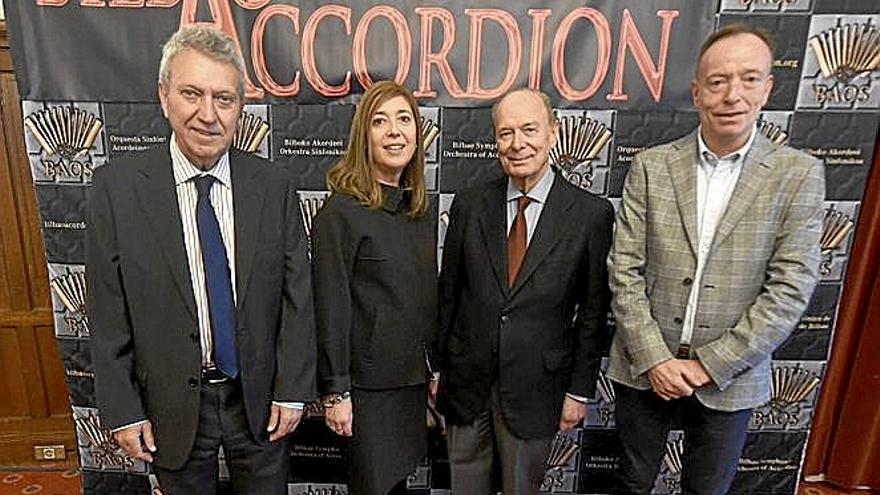 Juan Infante, Garbiñe Urrutikoetxea, Ibon Areso e Iñaki Munilla.