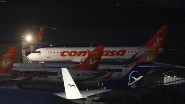 Aviones en la pista del aeropuerto internacional Simón Bolívar, en Caracas.