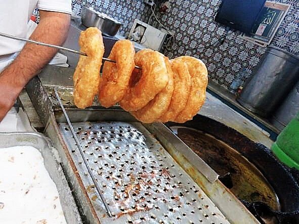 Bambalouni, el tentempié para probar en la Medina.