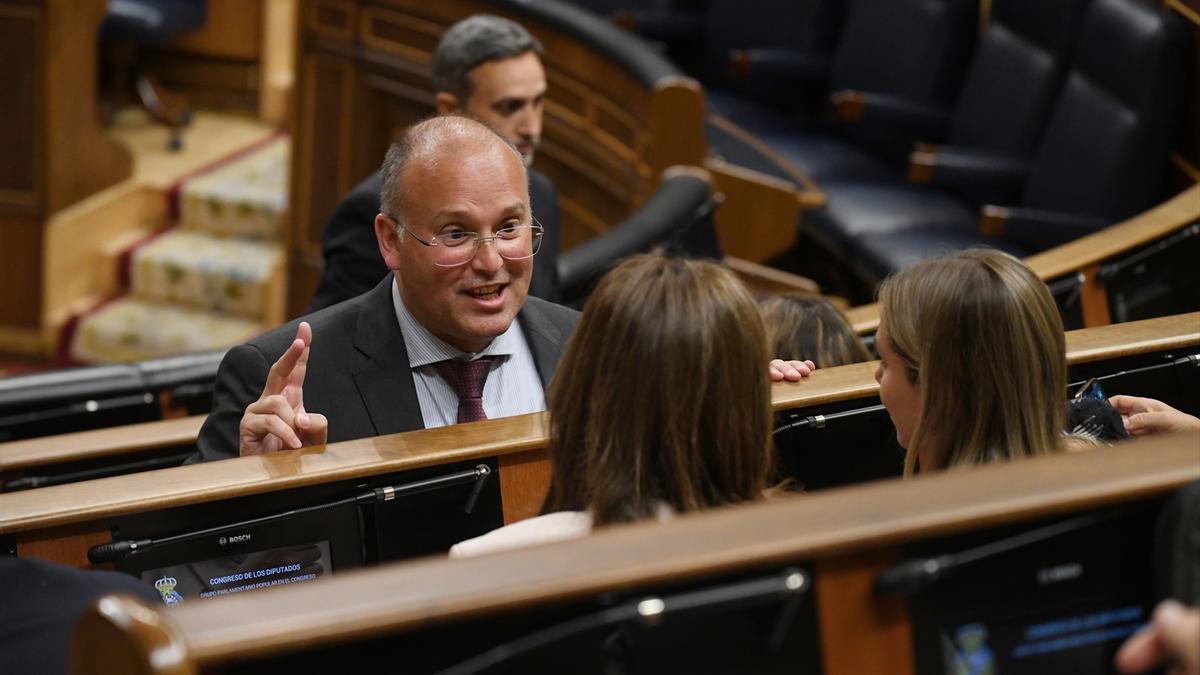 El portavoz del PP en el Congreso, Miguel Tellado, durante una sesión plenaria, en el Congreso.
