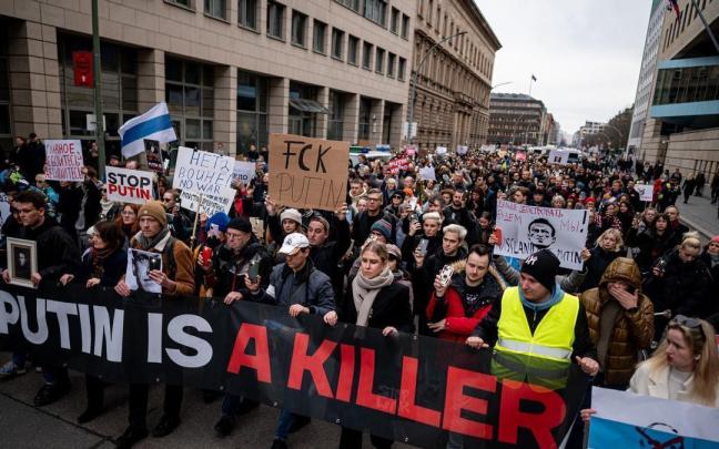 Una manifestación en Berlín en recuerdo de Alexei Navalni.