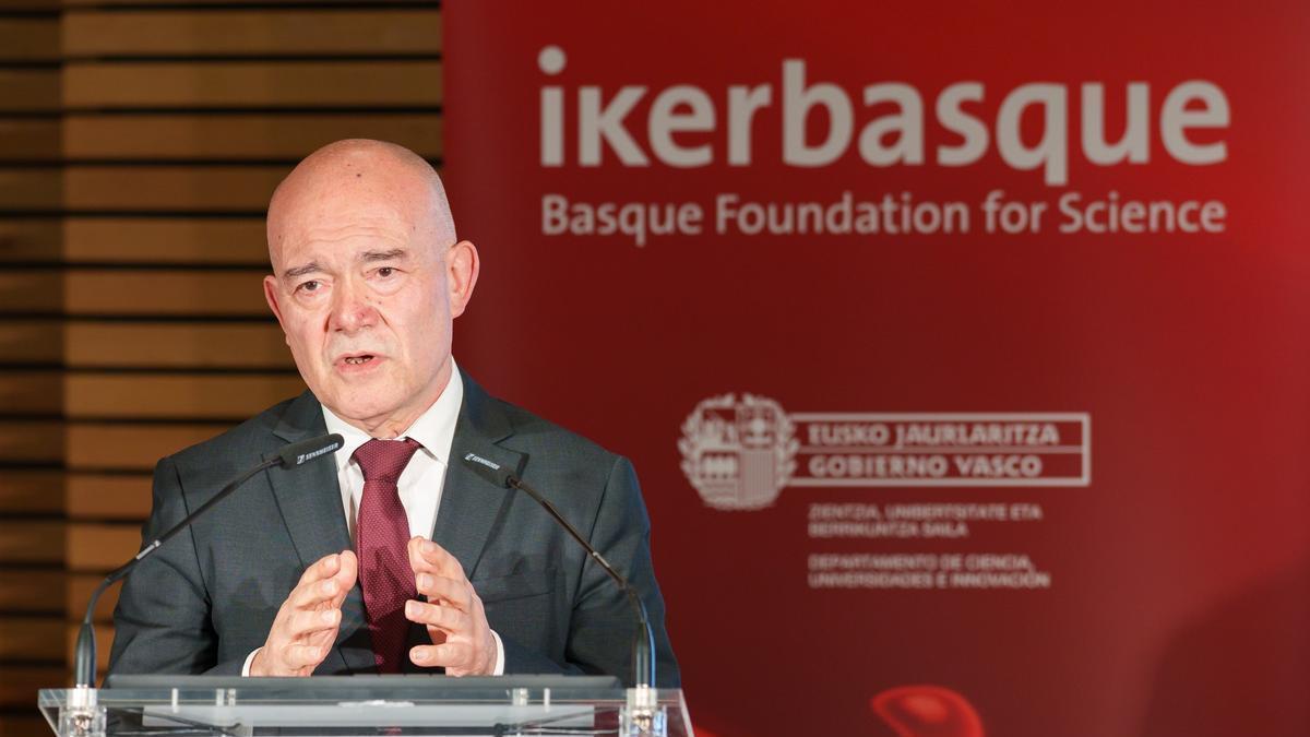 El consejero de Ciencia, Universidades e Innovación del Gobierno