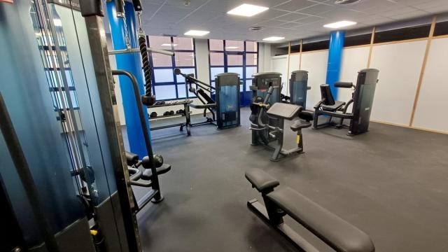 El gimnasio añade cinco máquinas de musculación