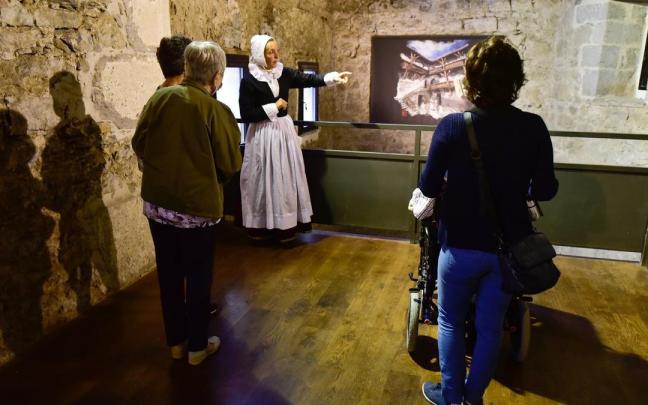 Andre Madalen acompañará a las visitas en su recorrido por el Palacio Lili para contarle la historia de su linaje.