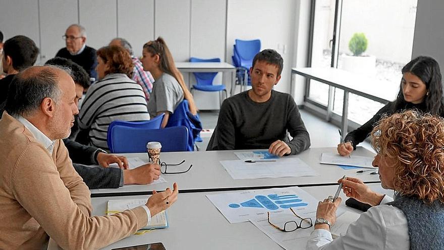 Algunos de participantes del encuentro en Civican. | FOTO: CEDIDA