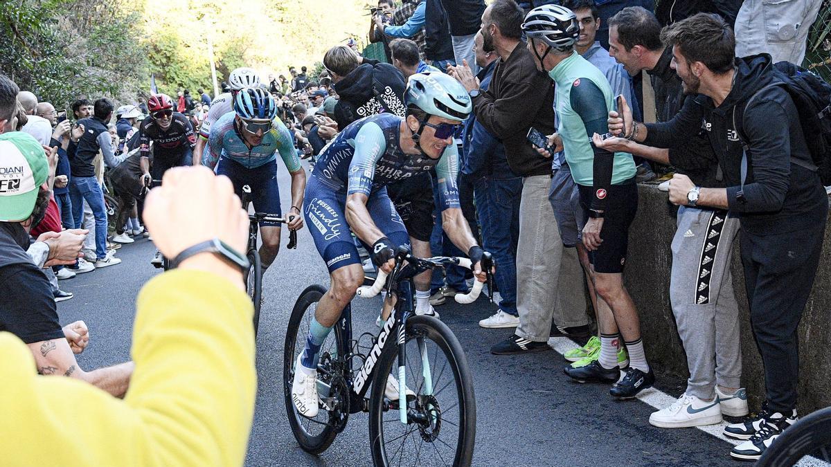 Pello Bilbao, durante la disputa de Il Lombardia.
